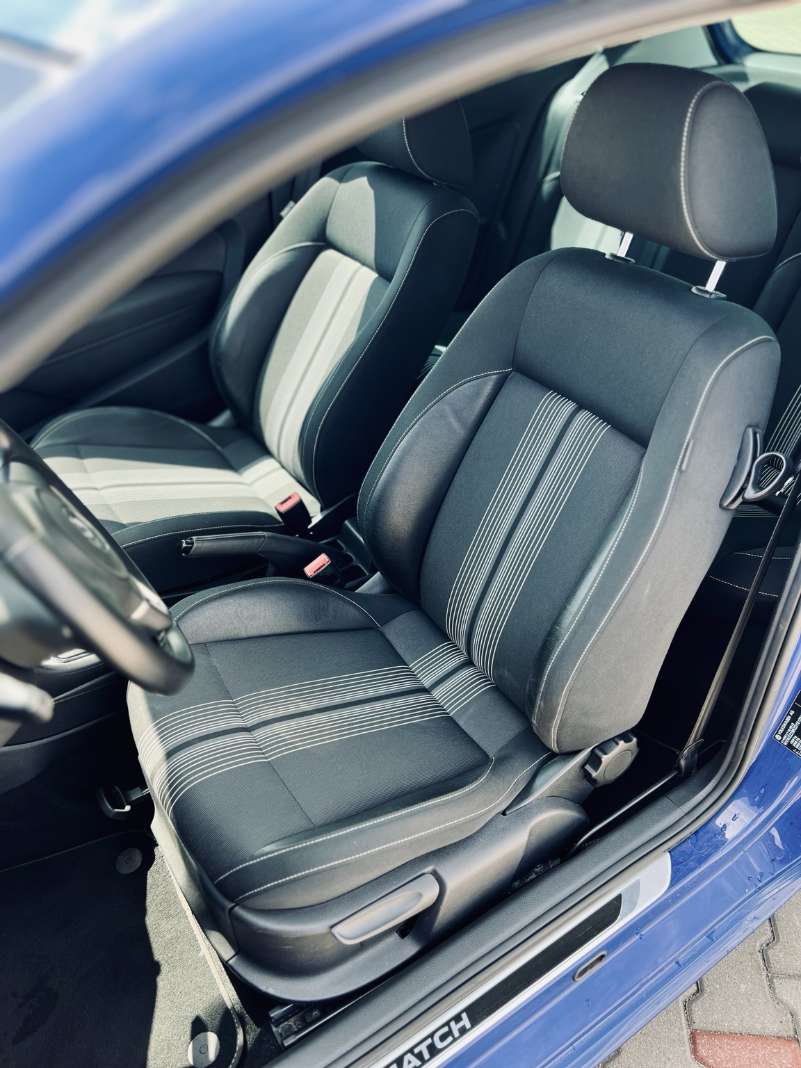 Volkswagen Polo — przednie fotele